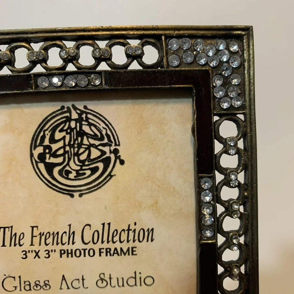 Vtg Glass Act Studio The French Collection Square‎